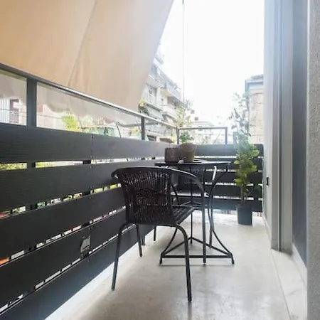 A Pleasant Near To Acropoli 1a Apartment *