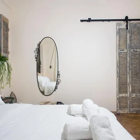 A Pleasant Near To Acropoli 1a Apartment