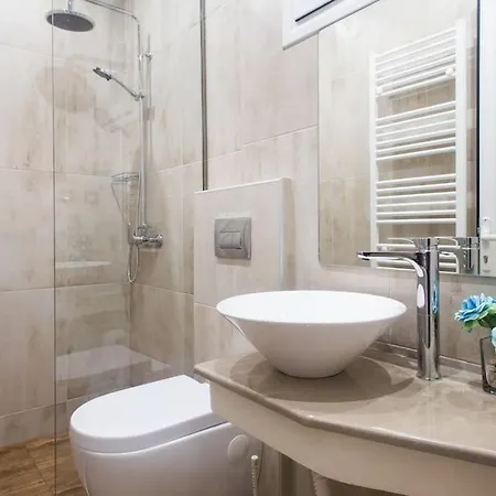 A Pleasant Near To Acropoli 1a Apartment *